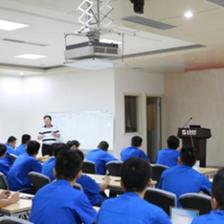 山重建机举办空调技术专项培训 提升售后服务专业能力